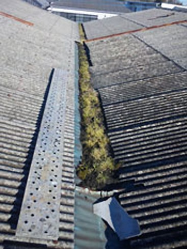 屋根修理および谷樋清掃